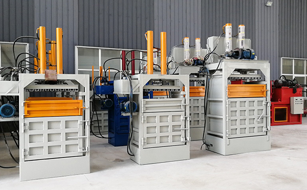 礦泉水瓶打包機